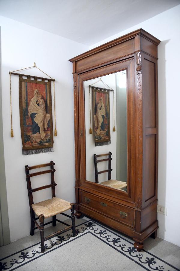 Domo Peonia Bianca Otel Nuoro  Dış mekan fotoğraf